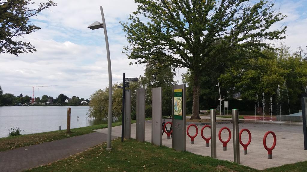 Lake Park Berlare Luaran gambar